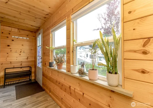 Photo 4 of Single family home for sale at 1005 E 57th Street, Tacoma, WA 98404 | MLS# NWM2569404 | Listing updated on 2026-09-23
