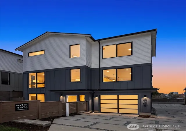 Photo 2 of Sale Pending at 4407 2nd Avenue Ne, Seattle, WA 98105 | MLS# NWM2569406 | Listing updated on 2026-09-25