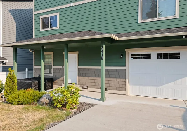 Photo 4 of Single family home for sale at 2416 W Echo Bay Dr, Bremerton, WA 98312 | MLS# NWM2569441 | Listing updated on 2026-09-23