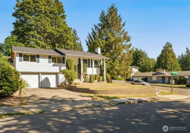Photo 2 of Single family home for sale at 18920 127th Place Se, Renton, WA 98058 | MLS# NWM2569447 | Listing updated on 2026-10-06