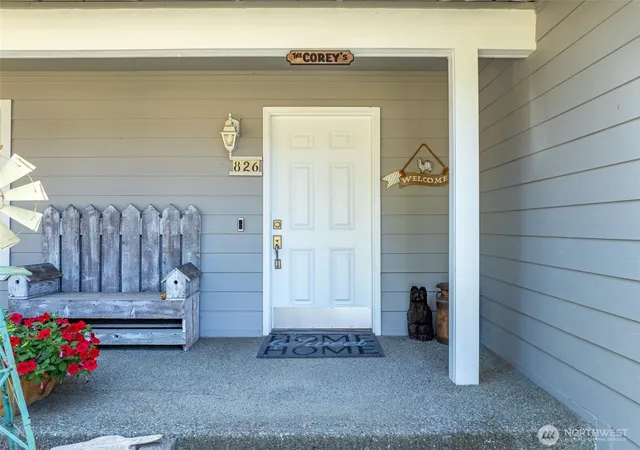 Photo 3 of Sale Pending at 826 126th Street Ct E, Tacoma, WA 98445 | MLS# NWM2569450 | Listing updated on 2026-09-28