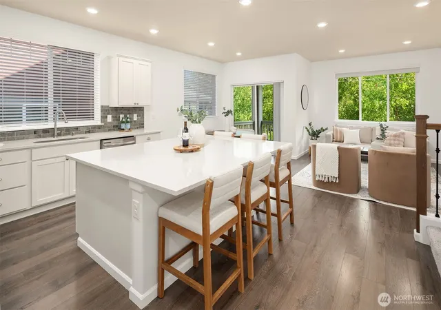 Photo 4 of Sale Pending at 6521 SW 31st Avenue, Seattle, WA 98126 | MLS# NWM2569451 | Listing updated on 2026-09-21