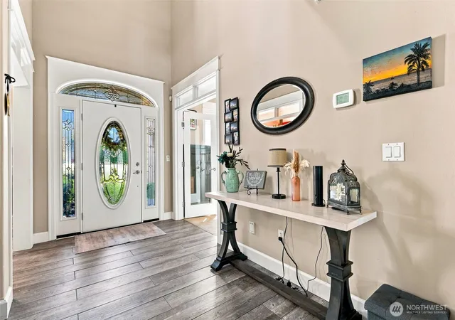 Photo 4 of Single family home for sale at 1720 52nd Avenue SE, Olympia, WA 98501 | MLS# NWM2569457 | Listing updated on 2026-09-22