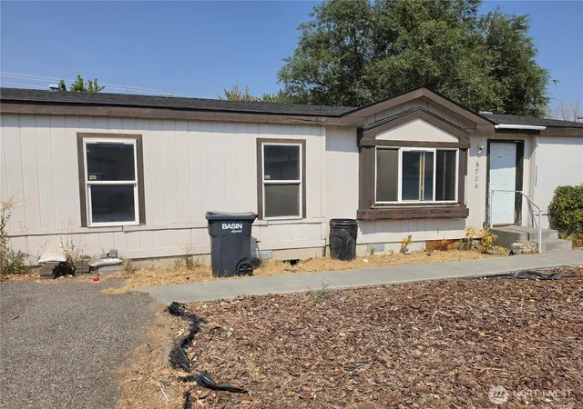 Photo 1 of Manufactured home for sale at 6704 Haag St, West Richland, WA 99353 | MLS# NWM2569460 | Listing updated on 2026-09-23