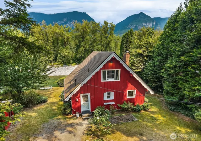 Photo 2 of Single family home for sale at 18005 433rd Avenue Se, Gold Bar, WA 98251 | MLS# NWM2569467 | Listing updated on 2026-09-23