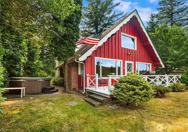 Photo 3 of Single family home for sale at 18005 433rd Avenue Se, Gold Bar, WA 98251 | MLS# NWM2569467 | Listing updated on 2026-09-23
