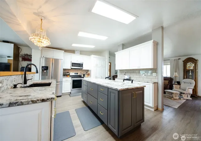 Photo 3 of Manufactured home for sale at 9220 183rd Avenue Sw, Rochester, WA 98579 | MLS# NWM2569473 | Listing updated on 2026-09-23