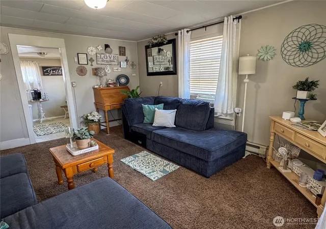 Photo 4 of Single family home for sale at 800 Methow St, Wenatchee, WA 98801 | MLS# NWM2569474 | Listing updated on 2026-09-23