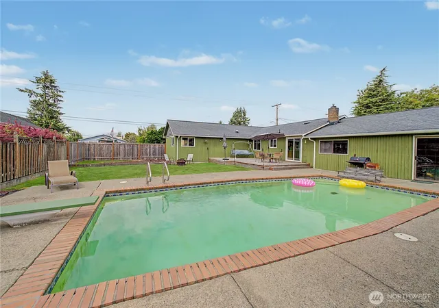 Single family home for sale at 621 E Mason Ave, Buckley, WA 98321 | MLS# NWM2569488