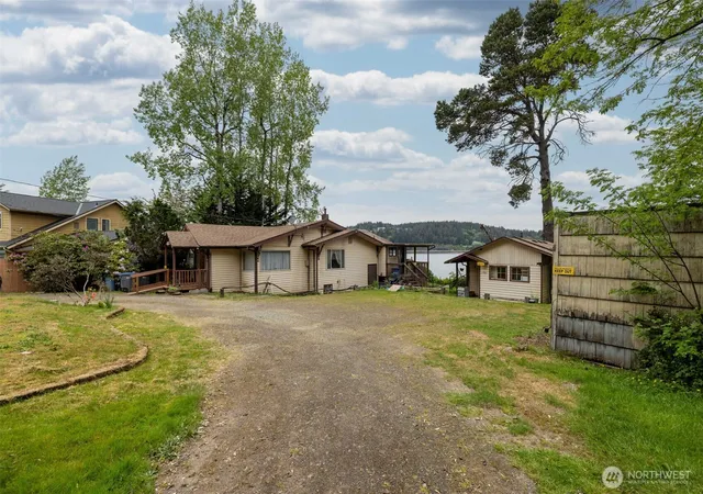 Photo 4 of Sale Pending at 1747 SW Bay St, Port Orchard, WA 98366 | MLS# NWM2569491 | Listing updated on 2026-09-25