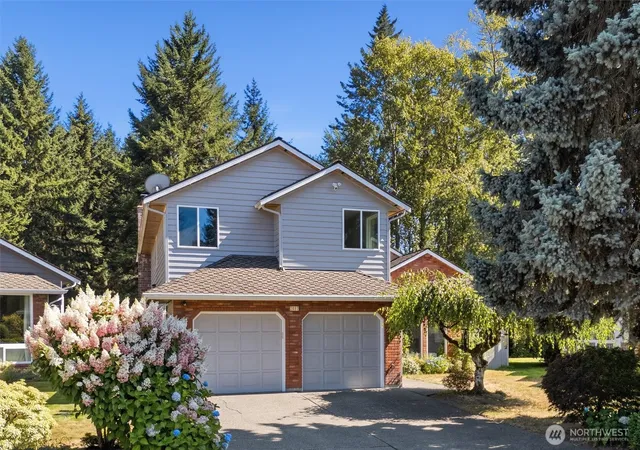 Photo 2 of Single family home for sale at 3802 127th Street Se, Everett, WA 98208 | MLS# NWM2569492 | Listing updated on 2026-09-28