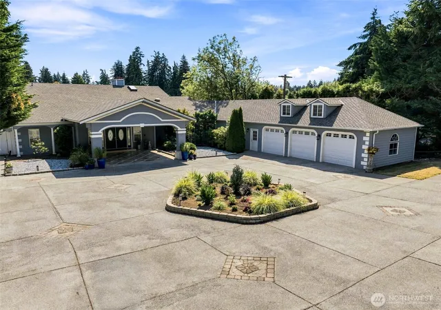 Photo 3 of Mansion for sale at 27265 33rd Place S, Kent, WA 98032 | MLS# NWM2569508 | Listing updated on 2026-09-26