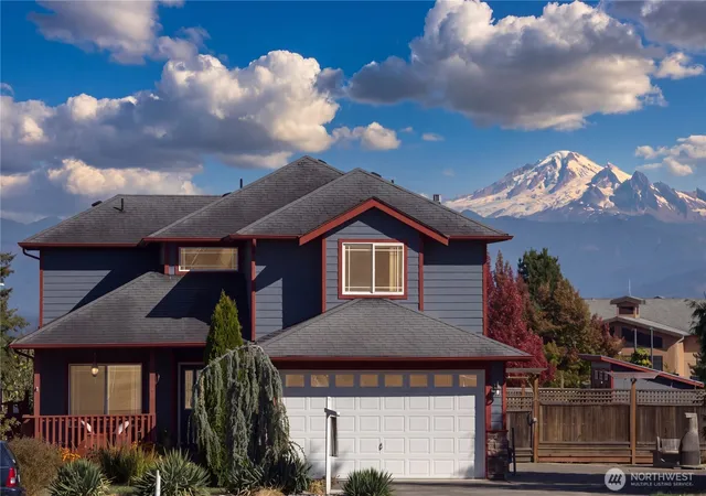 Photo 1 of Single family home for sale at 6204 Pacific Hts Dr, Ferndale, WA 98248 | MLS# NWM2569529 | Listing updated on 2026-09-19