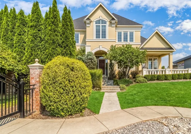 Photo 1 of Single family home for sale at 1017 Se Crestlane Dr, College Place, WA 99324 | MLS# NWM2569533 | Listing updated on 2026-10-10
