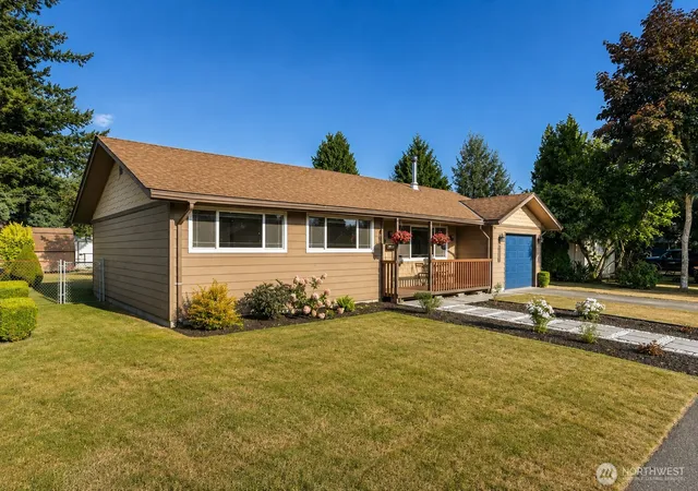 Photo 3 of Single family home for sale at 1163 Garfield St, Enumclaw, WA 98022 | MLS# NWM2569535 | Listing updated on 2026-09-29