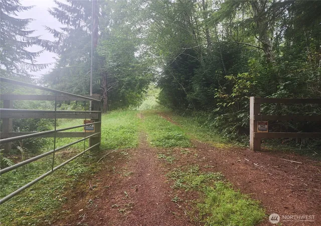 Photo 2 of Sale Pending at 61 Valentine Gdns Ln, Montesano, WA 98563 | MLS# NWM2569553 | Listing updated on 2026-09-25