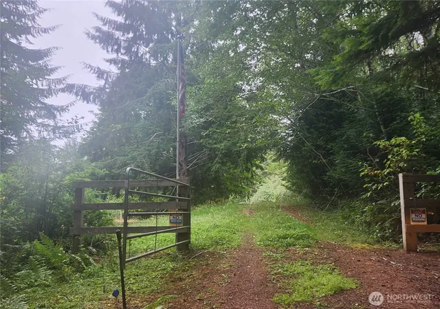 Photo 3 of Sale Pending at 61 Valentine Gdns Ln, Montesano, WA 98563 | MLS# NWM2569553 | Listing updated on 2026-09-25