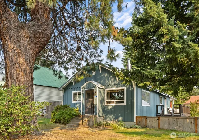 Photo 1 of Single family home for sale at 407 W Utah St, Roslyn, WA 98941 | MLS# NWM2569556 | Listing updated on 2026-09-23