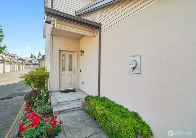 Photo 3 of Townhouse for sale at 418 17th Street Se #13A, Auburn, WA 98002 | MLS# NWM2569563 | Listing updated on 2026-09-23