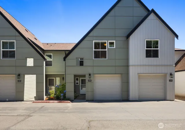 Condo for sale at 23824 66th Avenue S #L104, Kent, WA 98032 | MLS# NWM2569572
