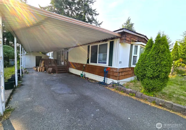Photo 2 of Manufactured home for sale at 5220 176th Street Sw #85, Lynnwood, WA 98037 | MLS# NWM2569579 | Listing updated on 2026-09-23