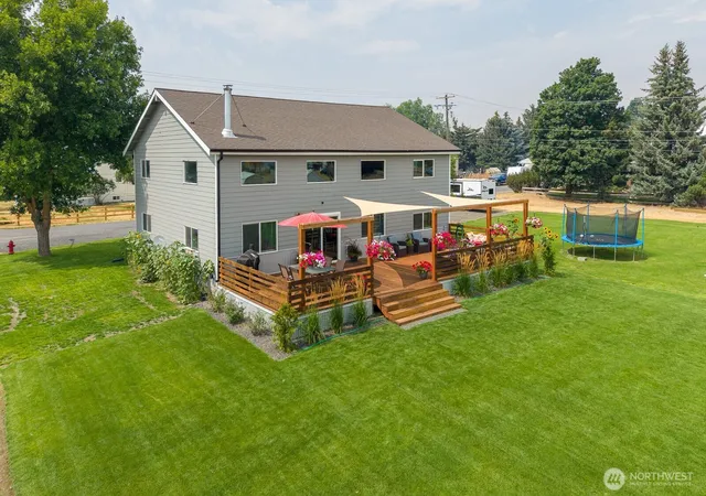 Photo 1 of Single family home for sale at 205 Ne Spokane St, Wilbur, WA 99185 | MLS# NWM2569581 | Listing updated on 2026-09-23