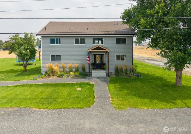 Photo 2 of Single family home for sale at 205 Ne Spokane St, Wilbur, WA 99185 | MLS# NWM2569581 | Listing updated on 2026-09-23