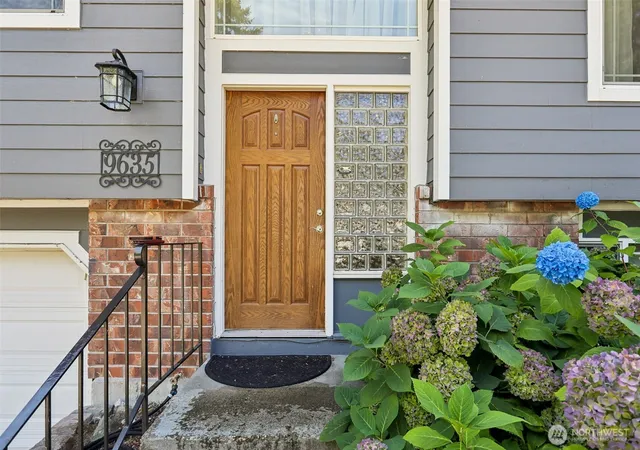 Photo 2 of Sale Pending at 9635 Ne 129th Place, Kirkland, WA 98034 | MLS# NWM2569604 | Listing updated on 2026-09-25
