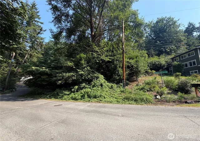 Photo 4 of Land for sale at 21 Xx Fairmount Ave SW, Seattle, WA 98126 | MLS# NWM2569606 | Listing updated on 2026-09-23