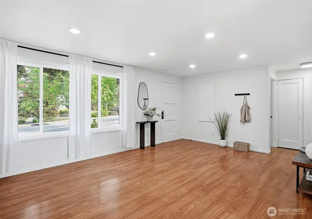Photo 3 of Single family home for sale at 17211 5th Avenue NE, Shoreline, WA 98155 | MLS# NWM2569619 | Listing updated on 2026-09-24