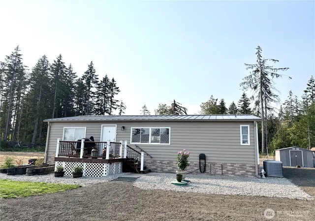 Photo 2 of Manufactured home for sale at 320 E Lonesome Crk Rd, Shelton, WA 98584 | MLS# NWM2569645 | Listing updated on 2026-09-23