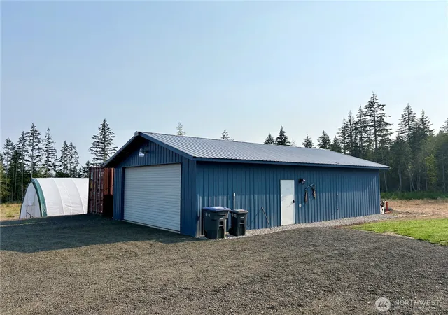 Photo 3 of Manufactured home for sale at 320 E Lonesome Crk Rd, Shelton, WA 98584 | MLS# NWM2569645 | Listing updated on 2026-09-23
