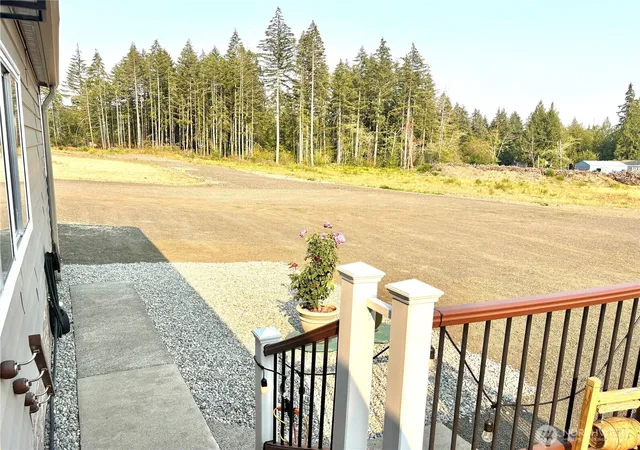 Photo 4 of Manufactured home for sale at 320 E Lonesome Crk Rd, Shelton, WA 98584 | MLS# NWM2569645 | Listing updated on 2026-09-23
