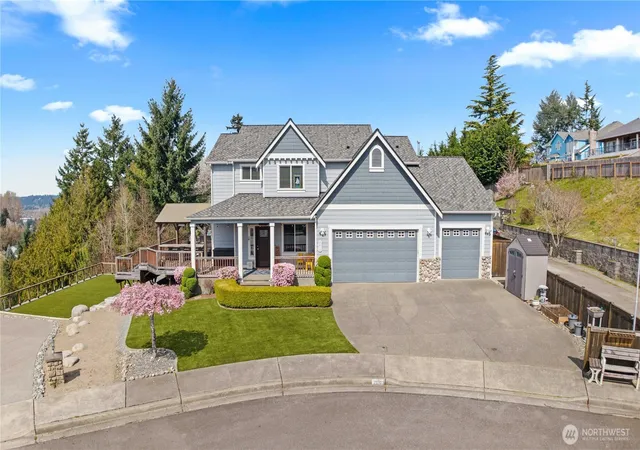 Photo 3 of Single family home for sale at 2010 26th Place Se, Puyallup, WA 98372 | MLS# NWM2569649 | Listing updated on 2026-09-29