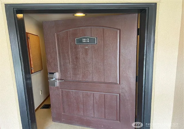Photo 2 of Sale Pending at 100 Lake Chelan Shrs Dr #16-34C, Chelan, WA 98816 | MLS# NWM2569651 | Listing updated on 2026-09-22