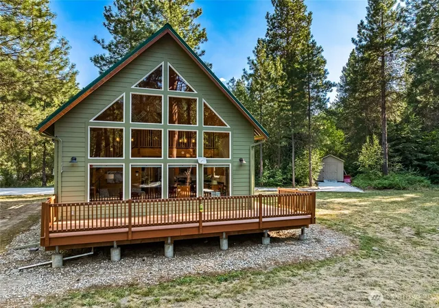Photo 3 of Single family home for sale at 17205 Coulter Crk Rd, Leavenworth, WA 98826 | MLS# NWM2569673 | Listing updated on 2026-09-23