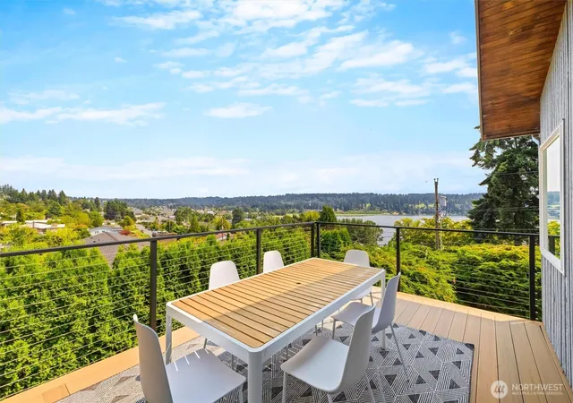 Photo 3 of Sale Pending at 5682 Northeast 180th St, Kenmore, WA 98028 | MLS# NWM2569682 | Listing updated on 2026-08-26