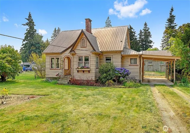 Photo 4 of Single family home for sale at 7212 Pioneer Hwy, Stanwood, WA 98292 | MLS# NWM2569684 | Listing updated on 2026-09-23
