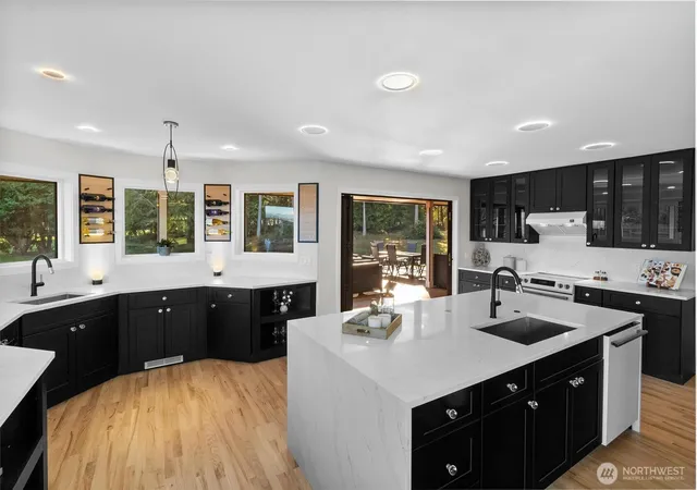 Photo 3 of Single family home for sale at 16163 Andal Ln, Mount Vernon, WA 98274 | MLS# NWM2569714 | Listing updated on 2026-09-23