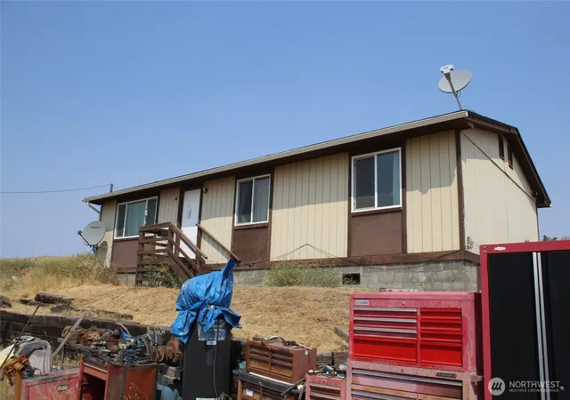 Photo 1 of Single family home for sale at 602 W Clarence St, Lind, WA 99341 | MLS# NWM2569731 | Listing updated on 2026-09-23