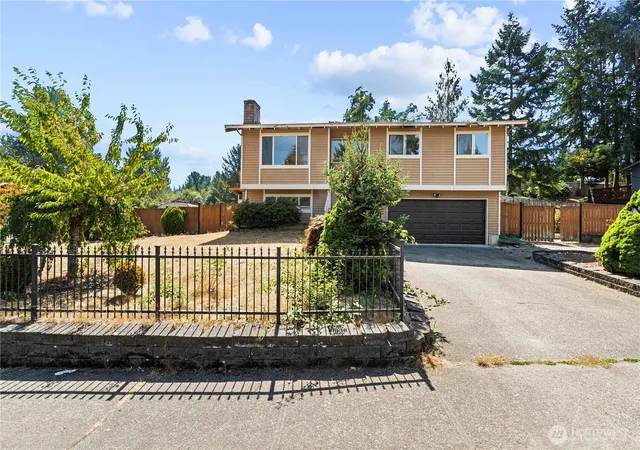 Photo 3 of Sale Pending at 14511 Se 254Th St, Kent, WA 98042 | MLS# NWM2569750 | Listing updated on 2026-09-25
