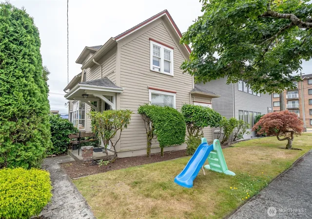 Photo 1 of Single family home for sale at 105 E 2nd Street, Aberdeen, WA 98520 | MLS# NWM2569755 | Listing updated on 2026-09-23