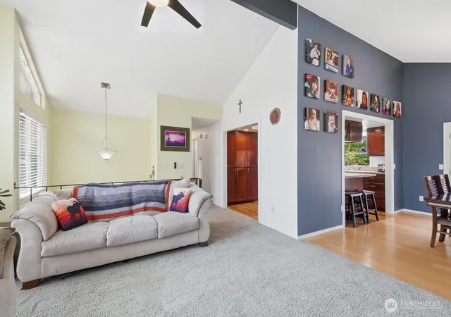 Photo 4 of Sale Pending at 33205 30th Avenue SW, Federal Way, WA 98023 | MLS# NWM2569756 | Listing updated on 2026-09-25