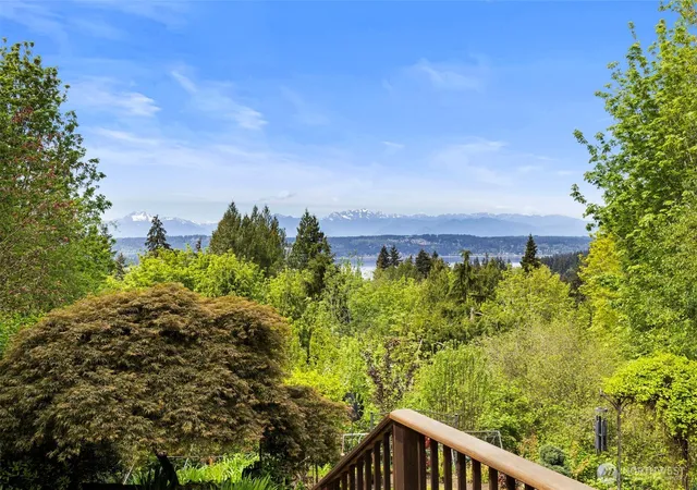 Photo 4 of Single family home for sale at 144 NE Clearview Ln, Bremerton, WA 98310 | MLS# NWM2569766 | Listing updated on 2026-09-25