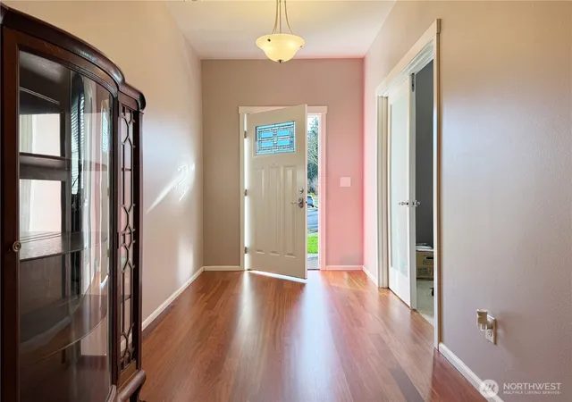 Photo 2 of Single family home for sale at 4541 E Broadway St, Mount Vernon, WA 98274 | MLS# NWM2569772 | Listing updated on 2026-09-28