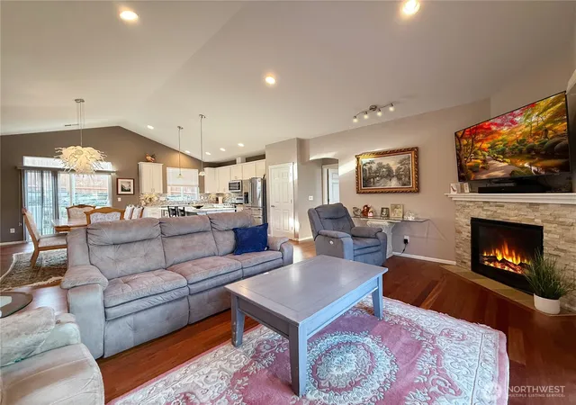 Photo 3 of Single family home for sale at 4541 E Broadway St, Mount Vernon, WA 98274 | MLS# NWM2569772 | Listing updated on 2026-09-28