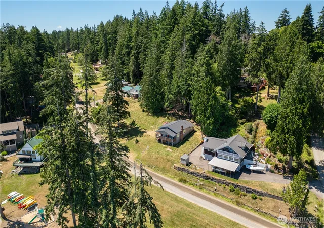 Photo 4 of Single family home for sale at 1310 E Herron Blvd NW, Lakebay, WA 98349 | MLS# NWM2569775 | Listing updated on 2026-09-23