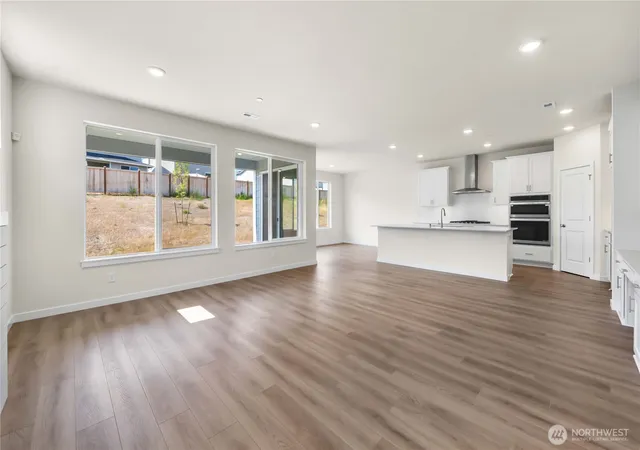 Photo 4 of Single family home for sale at 3951 Flt Top Dr, Bremerton, WA 98312 | MLS# NWM2569802 | Listing updated on 2026-09-27