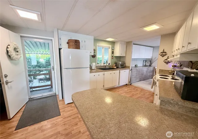 Photo 3 of Sale Pending at 620 112th Street SE #312, Everett, WA 98208 | MLS# NWM2569808 | Listing updated on 2026-09-30