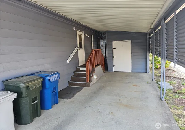 Photo 4 of Manufactured home for sale at 11436 SE 208th Street, Kent, WA 98031 | MLS# NWM2569812 | Listing updated on 2026-10-01